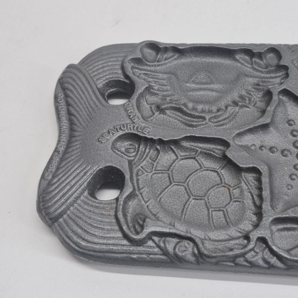 1989 John Wright Co Double Sided Cast Iron Sea Life Cookie Form Vintage